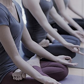 Yoga: Gruppenunterricht und individuelle Yogastunden  - Yoga in Wuppertal,  Hatha Yoga Vinyasa, Yin Yoga, Faszien Yoga Ute Sondermann