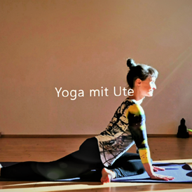 Yoga: Ausgebildete Yogalehrerin  - Yoga in Wuppertal,  Hatha Yoga Vinyasa, Yin Yoga, Faszien Yoga Ute Sondermann
