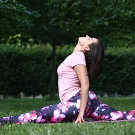 Yoga: Spagat - Yordanka Naydenova