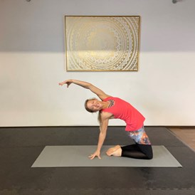 Yoga: Deine Yogalehrerin und Inhaberin Yogaflow Rosenheim: Lucie Szymczak  - Yogaflow Rosenheim