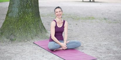 Yoga course - geeignet für: Anfänger - Hamburg-Stadt Farmsen - Eva Pawlas - Eva Pawlas YOGA THERAPIE TRAINING