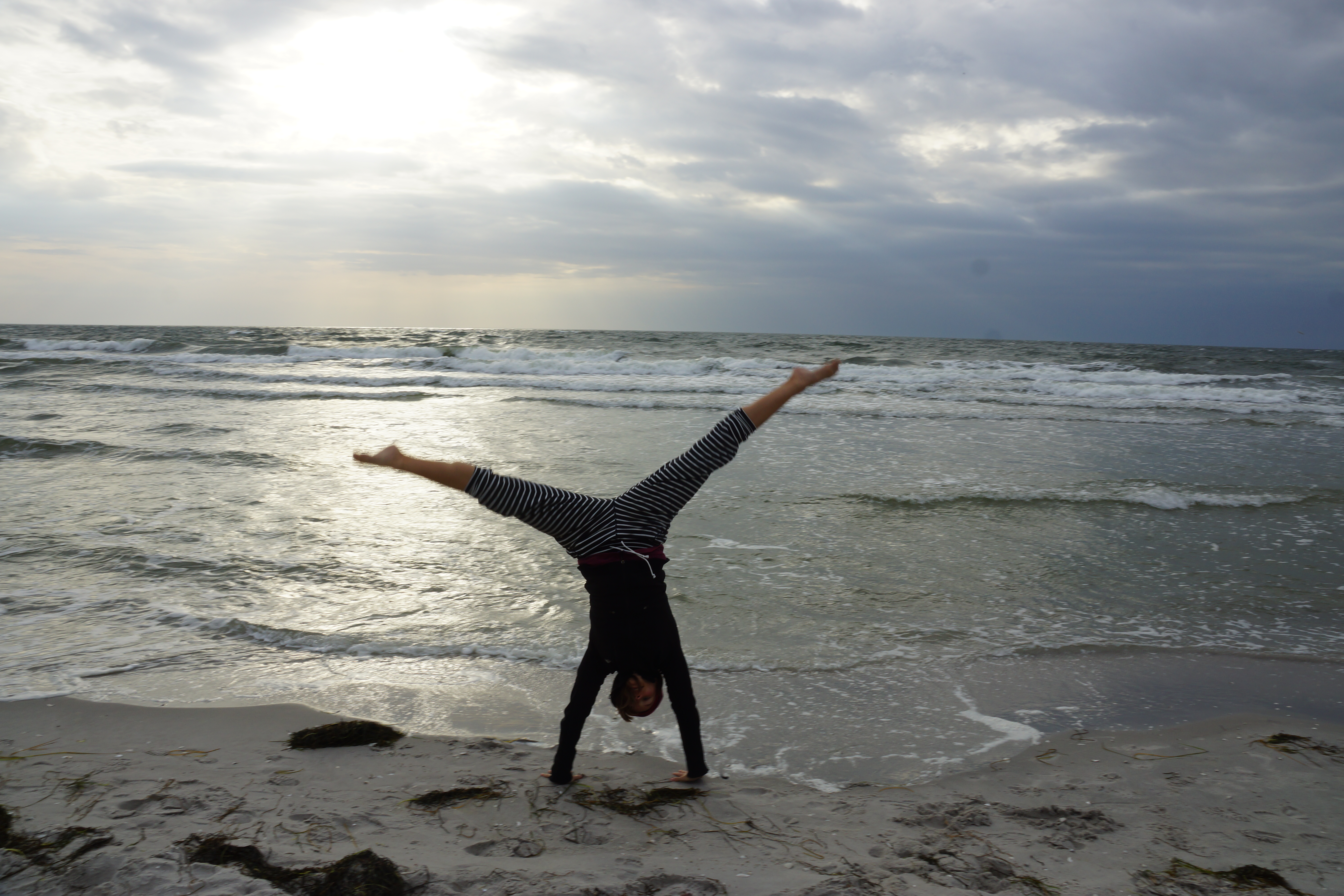 Yogaevent: Hol dir Weite und Leichtigkeit nach Hause! - HOME RETREAT: Ankommen. Loslassen. Leichtigkeit finden.