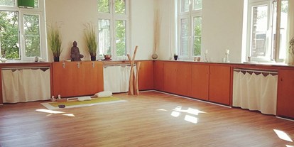 Yoga course - Kurse mit Förderung durch Krankenkassen - Ruhrgebiet - Unser gemütliches Yogastudio - Yoga - Hatha, Vinyasa, Yin, Pränatal, Postnatal