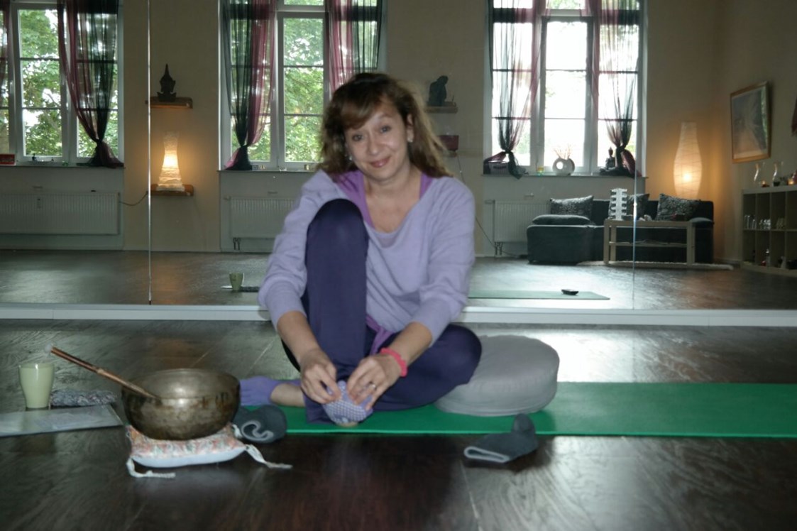 Yoga: Andrea Schreiber - Yogalehrerin und Inhaberin von ASana YOGA MAINZ - ZEIT NUR FÜR DICH - Yoga-Privatstunde 1:1