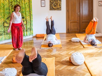YVO Zertifizierte Yoga-LehrerIn Ausbildung 200+ Stunden Unsere Räumlichkeiten Yoga-Lehrer Ausbildung Praxis Unterricht