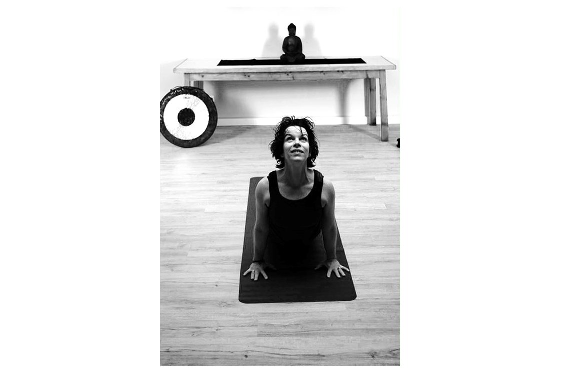 Yoga: https://scontent.xx.fbcdn.net/hphotos-ash2/t31.0-0/p480x480/10694388_326425247538684_3211213107643022775_o.jpg - Chi Yoga Regensburg
