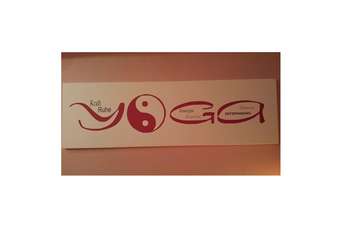 Yoga: https://scontent.xx.fbcdn.net/hphotos-xfp1/t31.0-8/s720x720/1614024_769640709721232_179577353_o.jpg - MyRelax Yoga & more