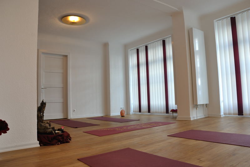 Clase de yoga - spezielle Yogaangebote: Einzelstunden / Personal Yoga - Alemania - Das Yoga Studio im Lattenkamp 13 - Yoga Heilpraxis