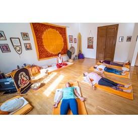 Yoga: online Yoga-Kurse aus der Yoga-Schule Kärnten, Klagenfurt - Hatha Yoga Kurse Klagenfurt live und online gestreamt