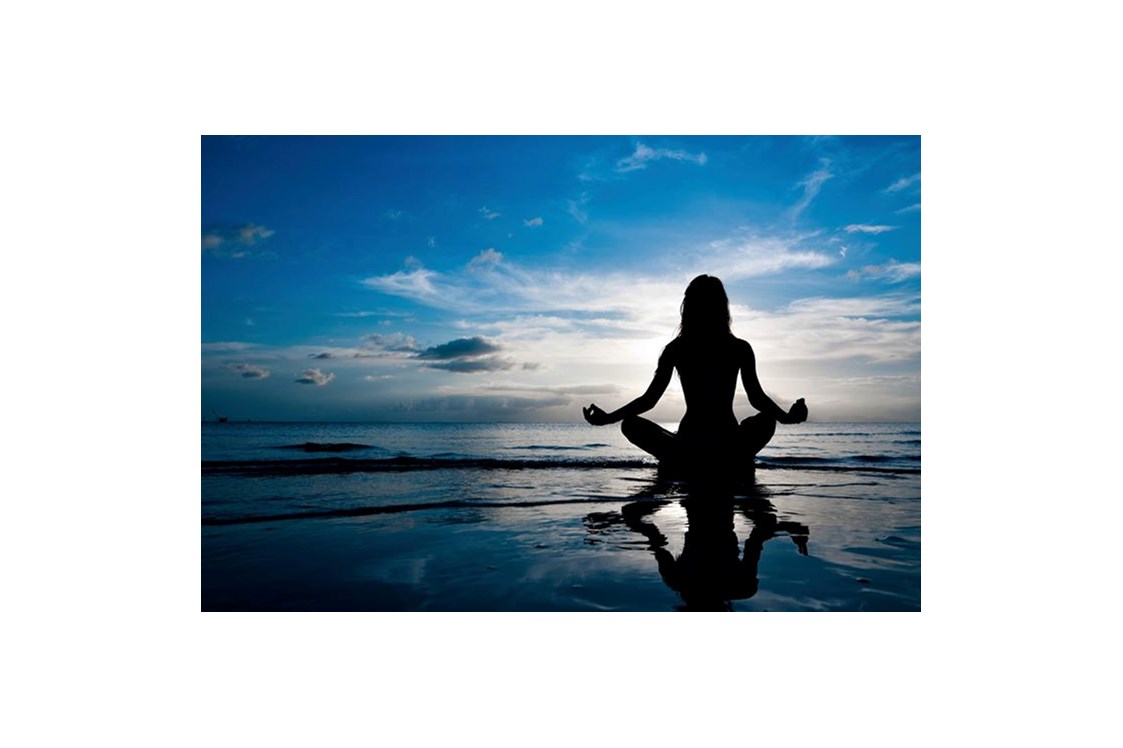 Yoga: https://scontent.xx.fbcdn.net/hphotos-xfa1/t31.0-8/s720x720/10506940_657703864322518_6925712515750013166_o.jpg - Yoga Eichsfeld