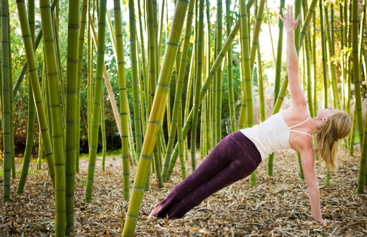 Clase de yoga - Linz Innenstadt - https://scontent.xx.fbcdn.net/hphotos-ash2/v/t1.0-9/s720x720/547783_443745125700711_242645053_n.jpg?oh=315b77d05a5196fc04894b3f5b0b0b4a&oe=5754A2A1 - Yogawishes