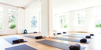 Yoga course - Lower Austria - https://scontent.xx.fbcdn.net/hphotos-xfp1/t31.0-8/s720x720/12697027_953038721400805_6140013785183217488_o.jpg - YOGA weinviertel
