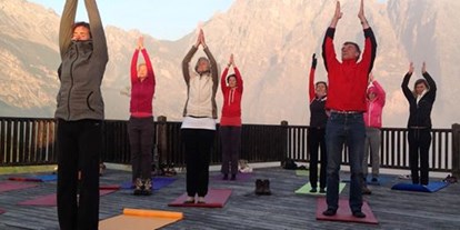 Yoga course - Tiroler Oberland - https://scontent.xx.fbcdn.net/hphotos-ash2/t31.0-8/s720x720/1097918_351212671679295_1345162128_o.jpg - Stubai Yoga Studio