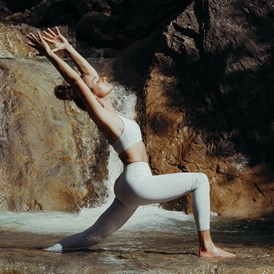Yoga: Herzverzaubert Yoga