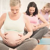 Yogakurs - Schwangerenyoga 11.01.-08.02. das kleine paradies für schwangere, mamas & babys