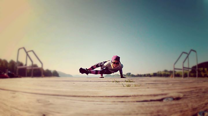 Yoga: https://scontent.xx.fbcdn.net/hphotos-xtp1/t31.0-8/s720x720/12182611_835590923225659_1387751912829333287_o.jpg - Driftwood Yoga