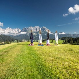 Yoga: https://scontent.xx.fbcdn.net/hphotos-xpl1/t31.0-8/s720x720/11875149_881420815267900_3216621454647092450_o.jpg - Sivananda Yoga Seminarhaus, Reith bei Kitzbühel, Tirol