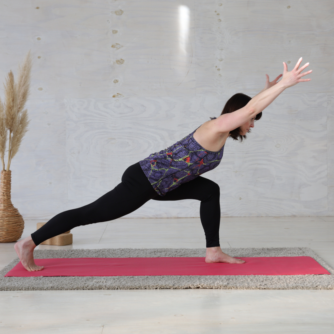 Yoga: Yoga-tiefer Ausfallschritt - Yoga bei HANSinForm - Nadine Hans