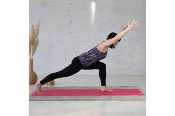 Yoga: Yoga-tiefer Ausfallschritt - Yoga bei HANSinForm - Nadine Hans