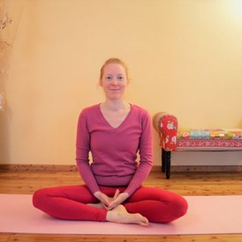 Yoga: www.yorosa.at - Dynamischer Faszien-Yoga online