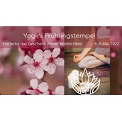 Yogakurs - Shakti-Mond Frühlingsworkshop - Entdecke das Geschenk deiner Weiblichkeit, Yoga  Wochenende in München
