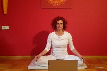 Yoga: Kundalini Yoga mit Antje Kuwert - ONLINE