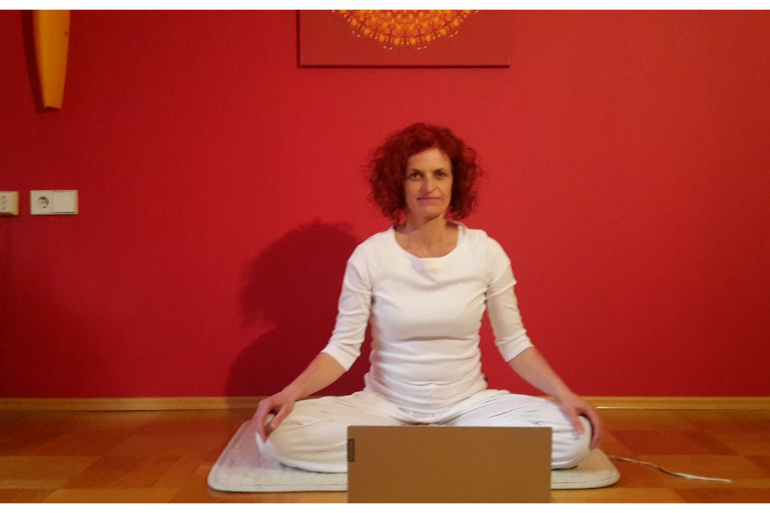 Yoga: Kundalini Yoga mit Antje Kuwert - ONLINE
