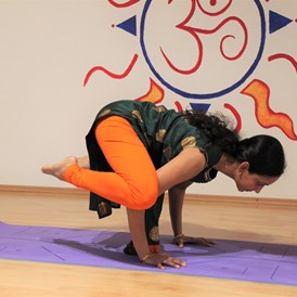 Yoga: YogaDaan - Yogakurs mit Rashmi