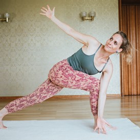 Yoga: Eva Taylor - Karkuma Yoga & beyond