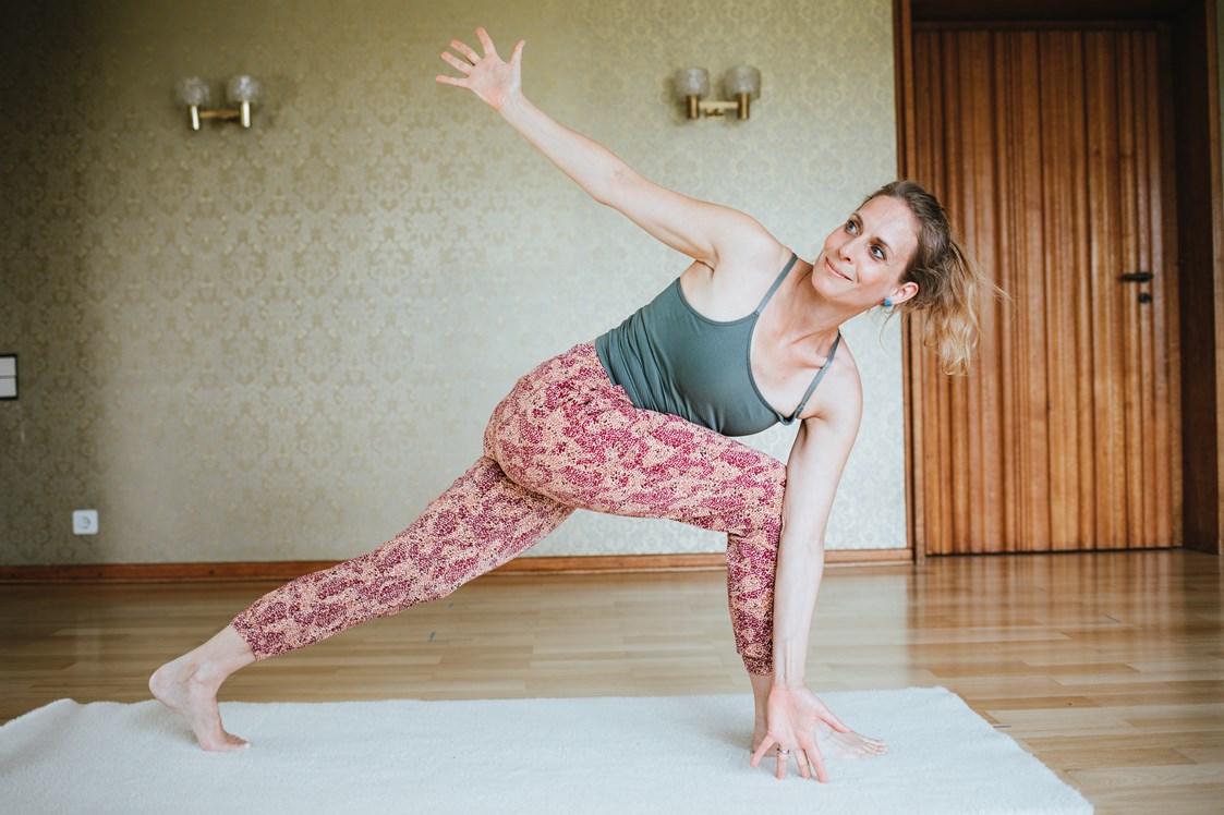 Yoga: Eva Taylor - Karkuma Yoga & beyond